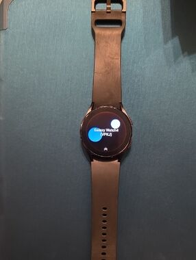 Samsung Galaxy Watch4 Smartwatch - Black Strap